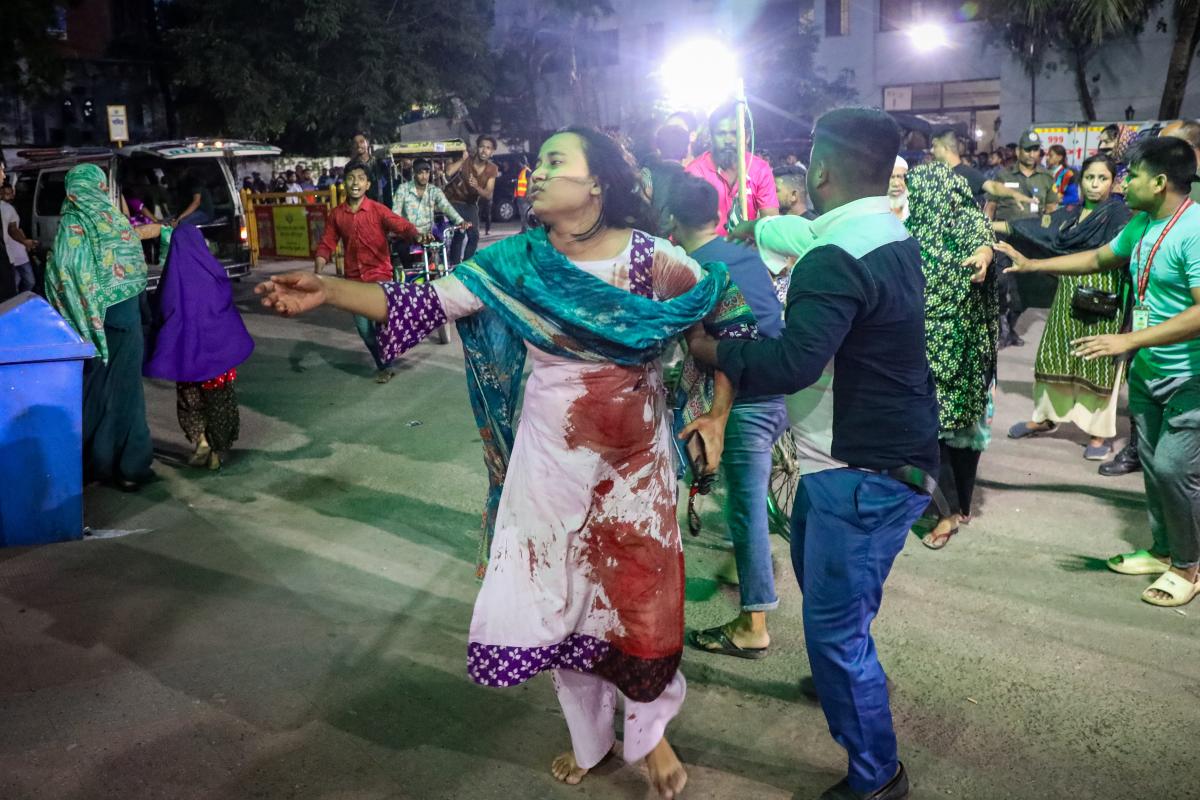 Lasher Bhitor Jibon De, Noile Godi Chaira De